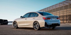 
BMW представила обновленный седан и универсал 3-Series
