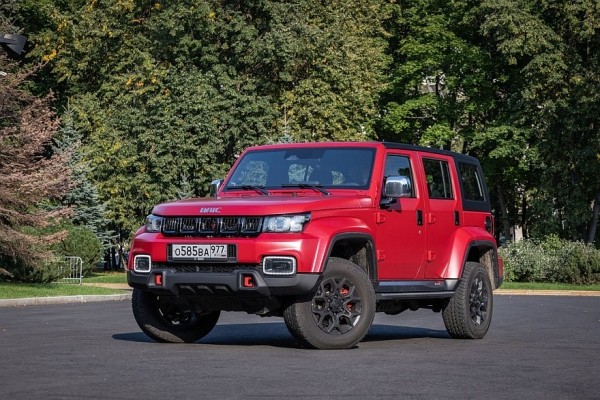 Тест-драйв BAIC BJ40: дизель или бензин?