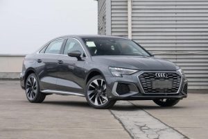 К дилерам приехал седан Audi A3. Он нетипичный для России