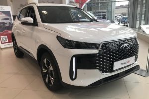 Обвал цен и запылившиеся остатки. Как мы покупали кроссовер Chery Tiggo 4