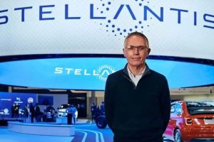 Глава концерна Stellantis Карлос Таварес ушел в отставку